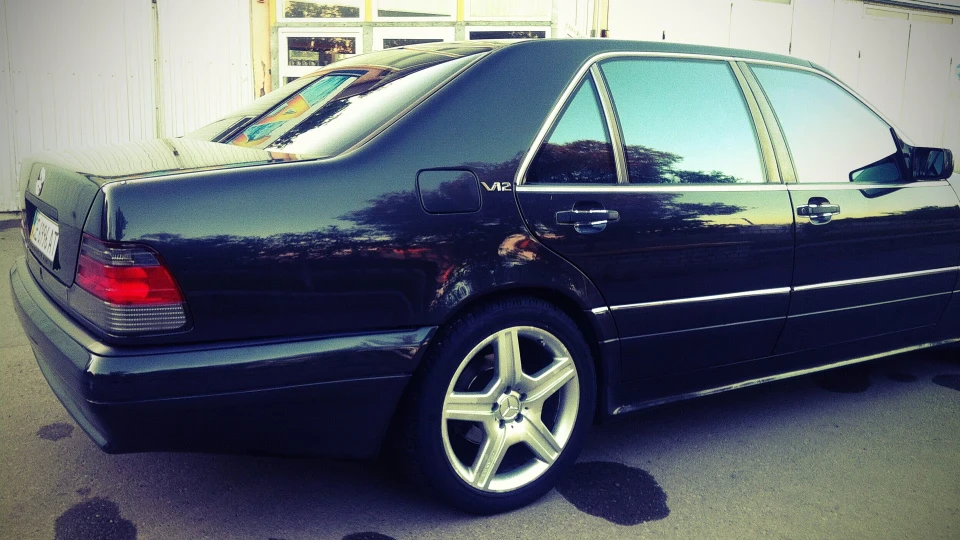 Mercedes-Benz S-Class V12 3
