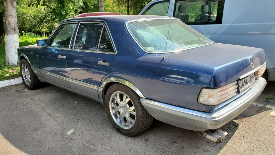 Mercedes-Benz S-Class w126 2