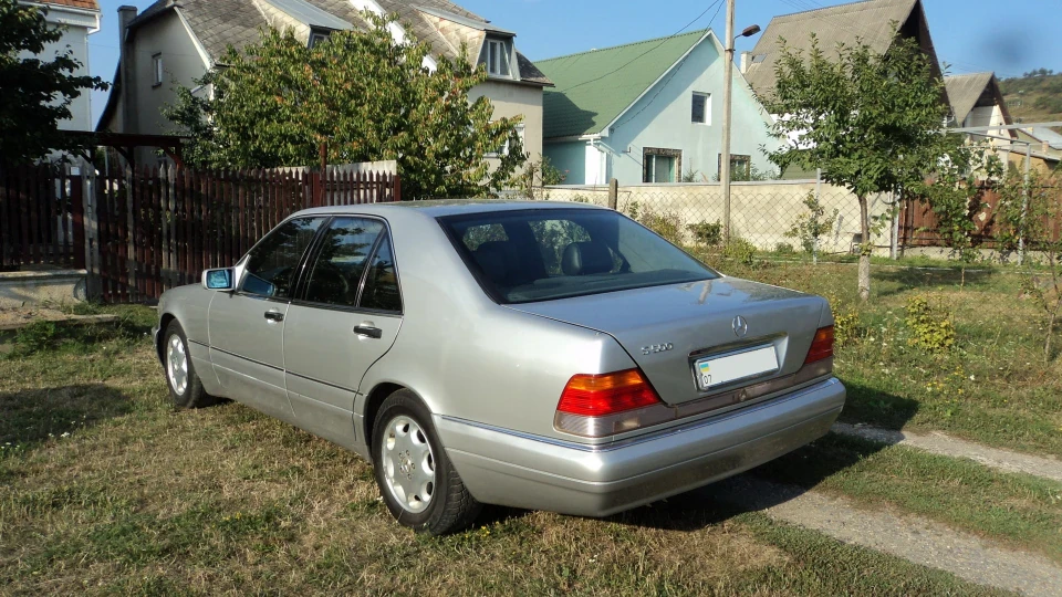 Mercedes-Benz S-Class W140S500 4