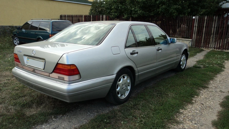 Mercedes-Benz S-Class W140S500 5