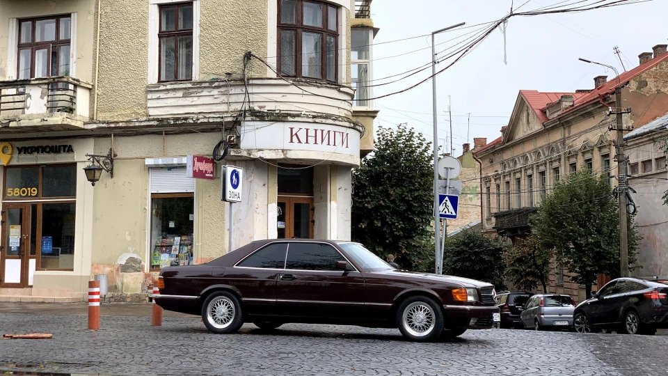 Mercedes-Benz SEC-Class 380SEC 2