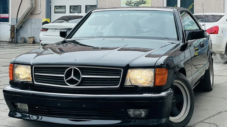 Mercedes-Benz SEC-Class Чорний металік 4