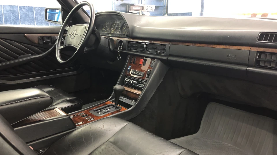 Mercedes-Benz SEC-Class SEC560 2
