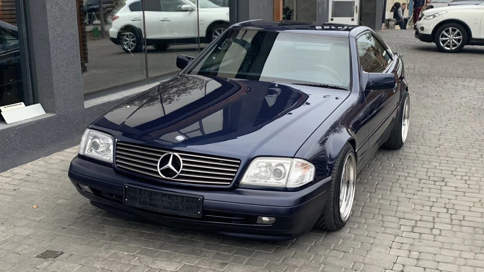 Mercedes-Benz SL-Class 2
