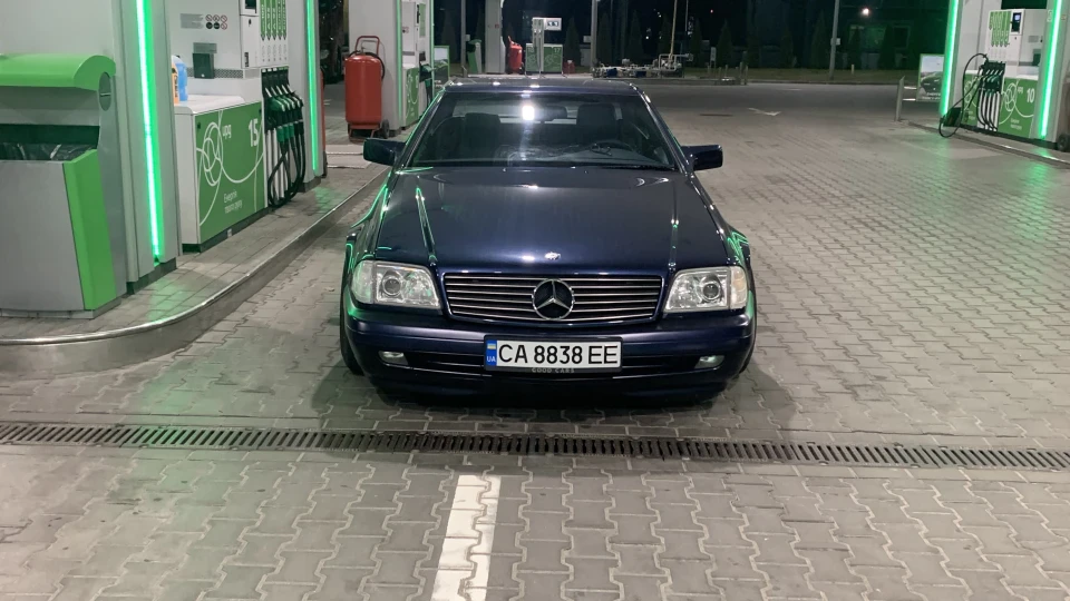 Mercedes-Benz SL-Class 4
