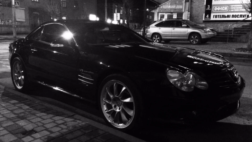Mercedes-Benz SL-Class 2