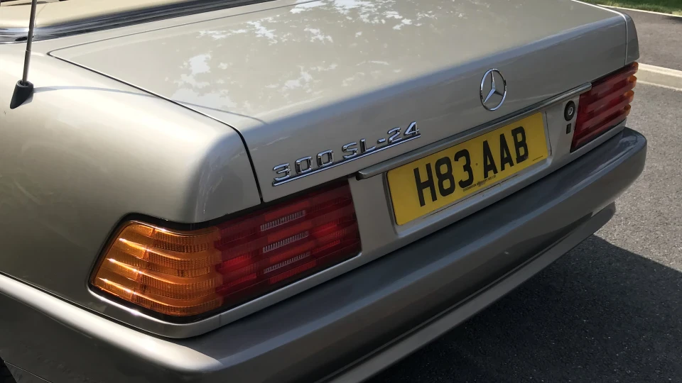 Mercedes-Benz SL-Class 4