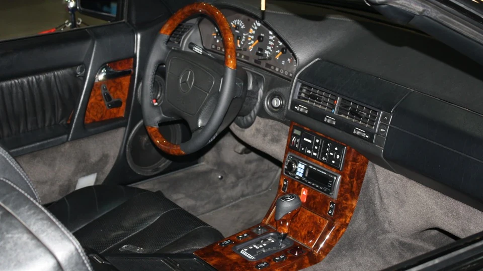 Mercedes-Benz SL-Class 320 AMG 3