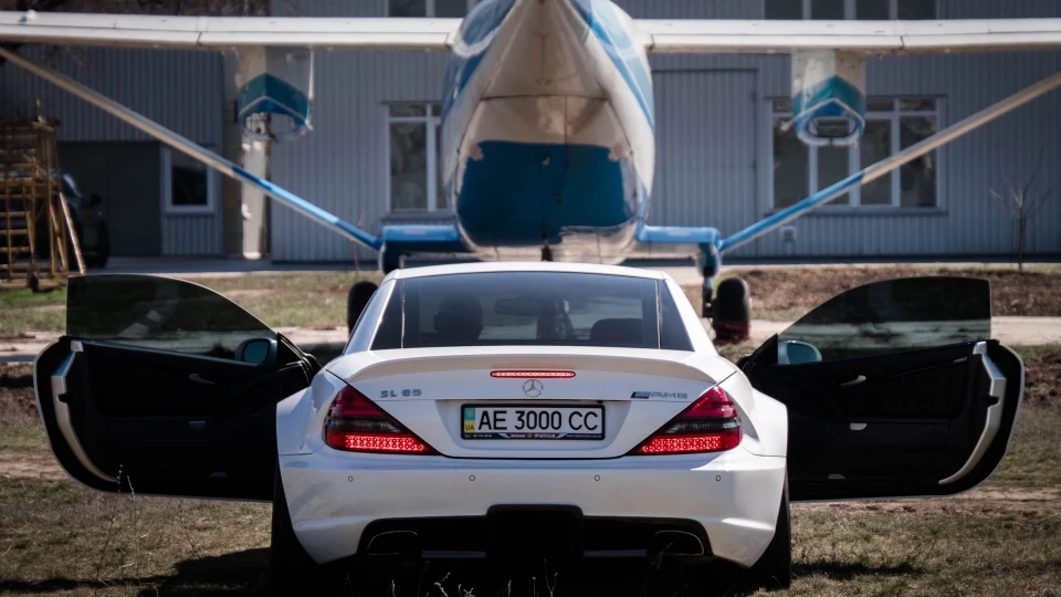 Mercedes-Benz SL-Class SL 65 AMG Black Series 5
