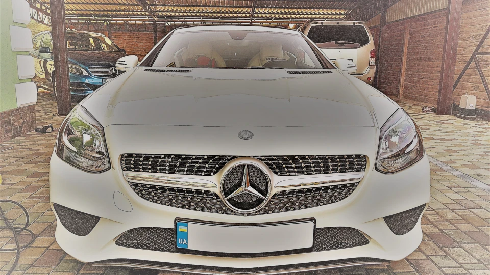 Mercedes-Benz SLK White Shark