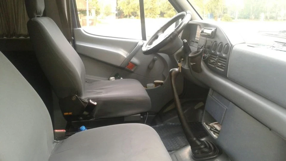 Mercedes-Benz Sprinter 4
