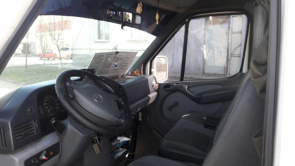 Mercedes-Benz Sprinter 4