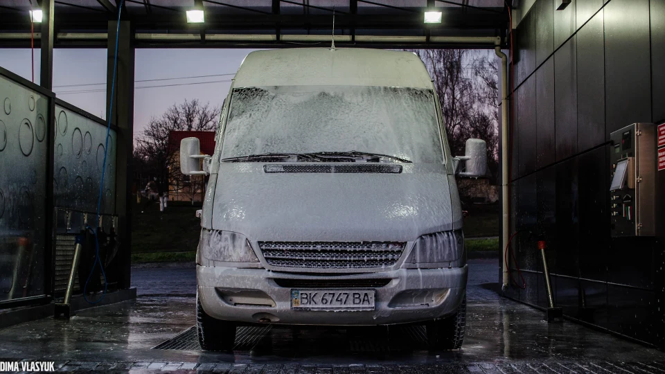 Mercedes-Benz Sprinter 4