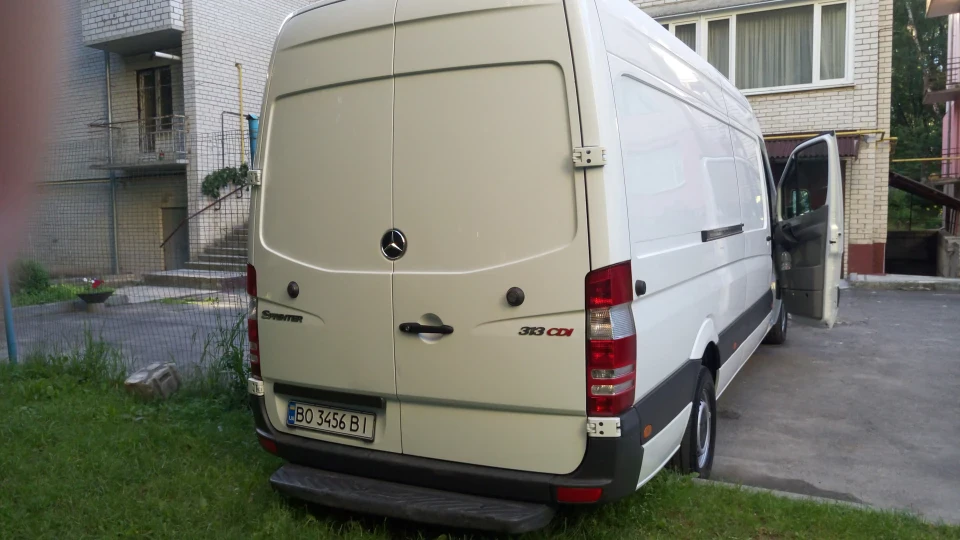 Mercedes-Benz Sprinter 2