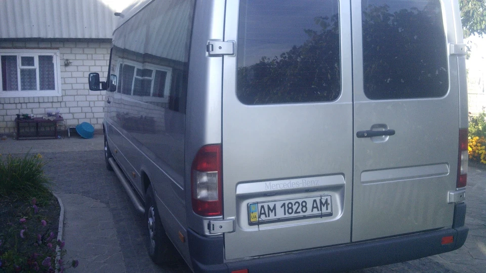Mercedes-Benz Sprinter 4