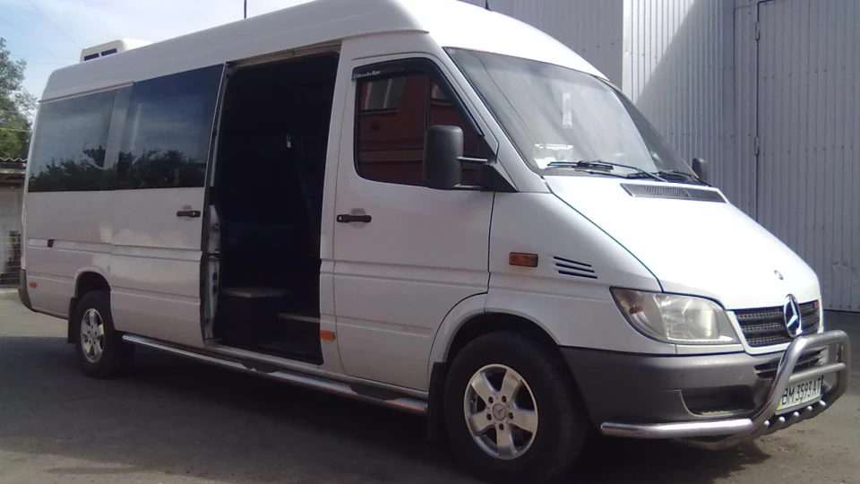Mercedes-Benz Sprinter 4