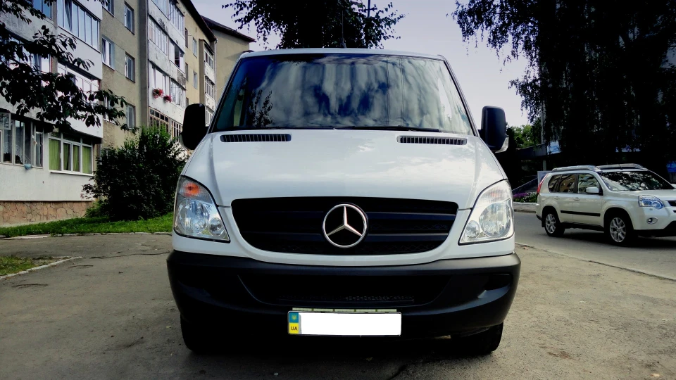 Mercedes-Benz Sprinter 4
