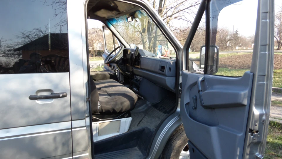 Mercedes-Benz Sprinter 4
