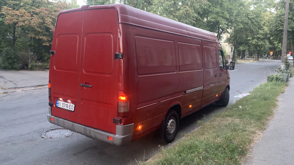 Mercedes-Benz Sprinter 4
