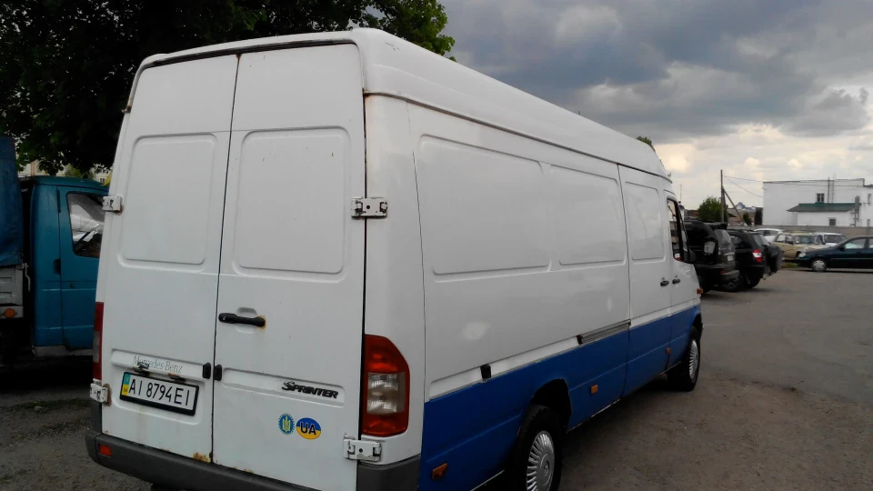 Mercedes-Benz Sprinter 2