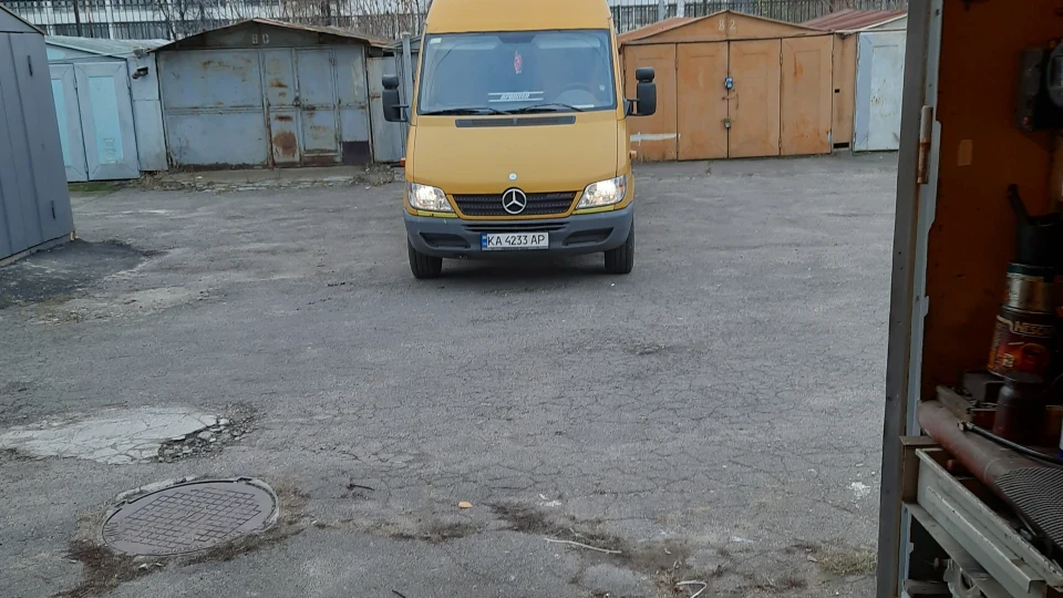 Mercedes-Benz Sprinter 2