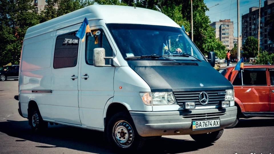 Mercedes-Benz Sprinter 208D Бошик 2