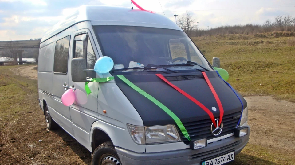 Mercedes-Benz Sprinter 208D Бошик 3