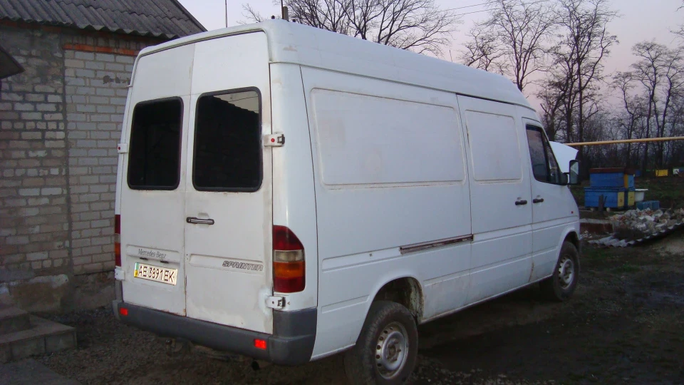 Mercedes-Benz Sprinter 208D 2