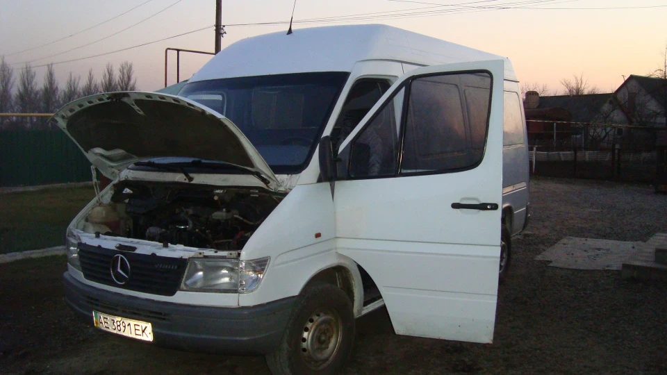 Mercedes-Benz Sprinter 208D 4