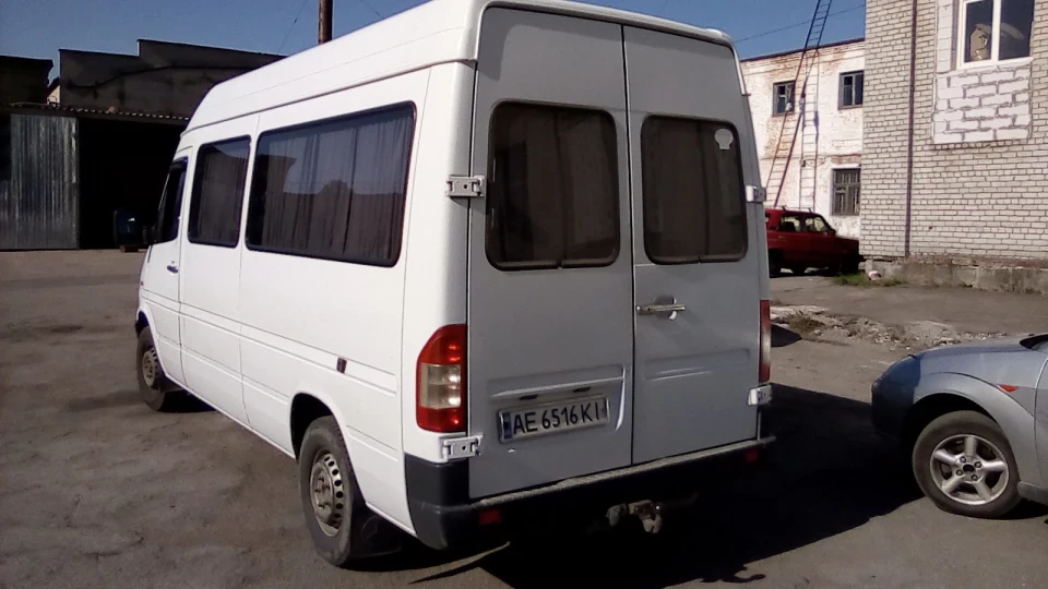Mercedes-Benz Sprinter 212D 3