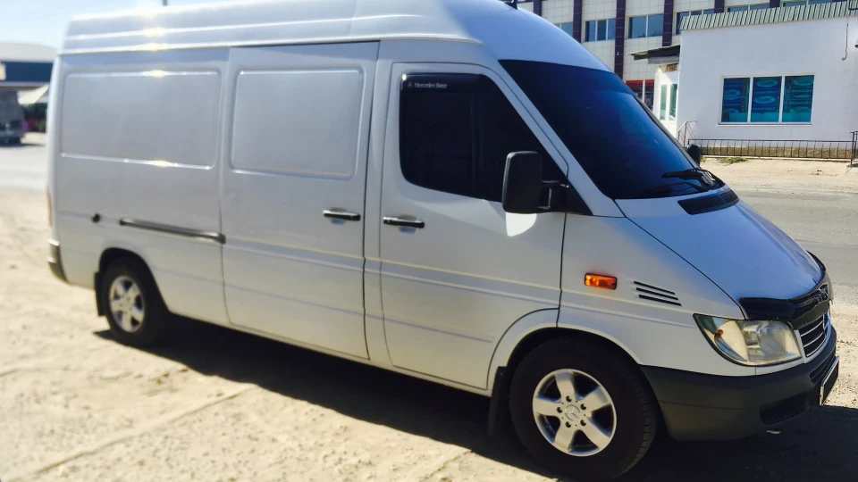 Mercedes-Benz Sprinter 2.7 турбо 2