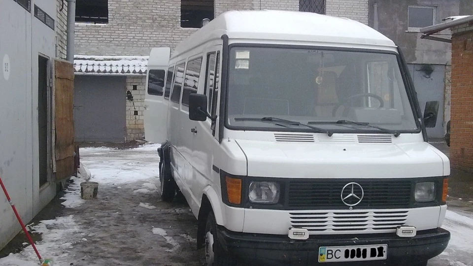 Mercedes-Benz Sprinter 408 D 4