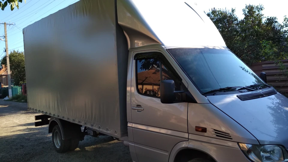 Mercedes-Benz Sprinter 413 CDI Silver. 5
