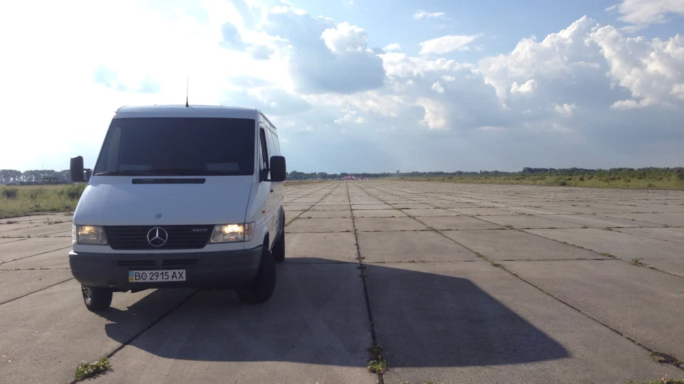 Mercedes-Benz Sprinter Білий Кубик ) 3