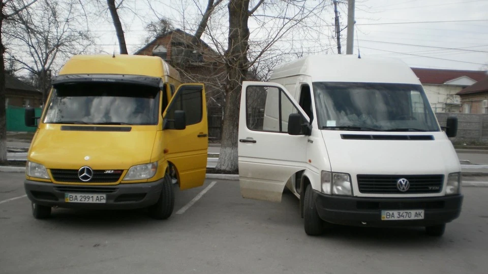 Mercedes-Benz Sprinter Golden submarine 5