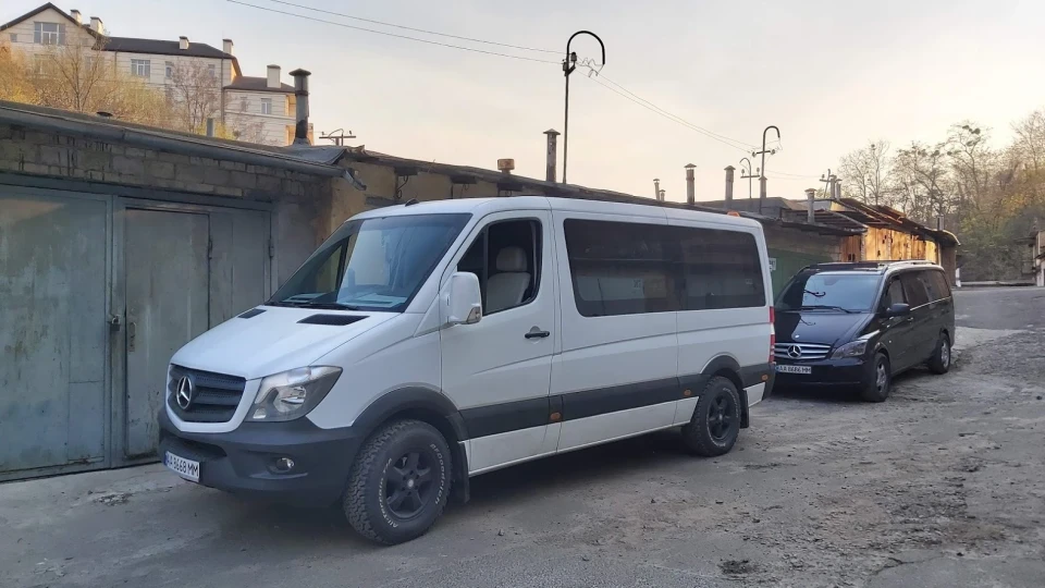 Mercedes-Benz Sprinter Коротун Express 3
