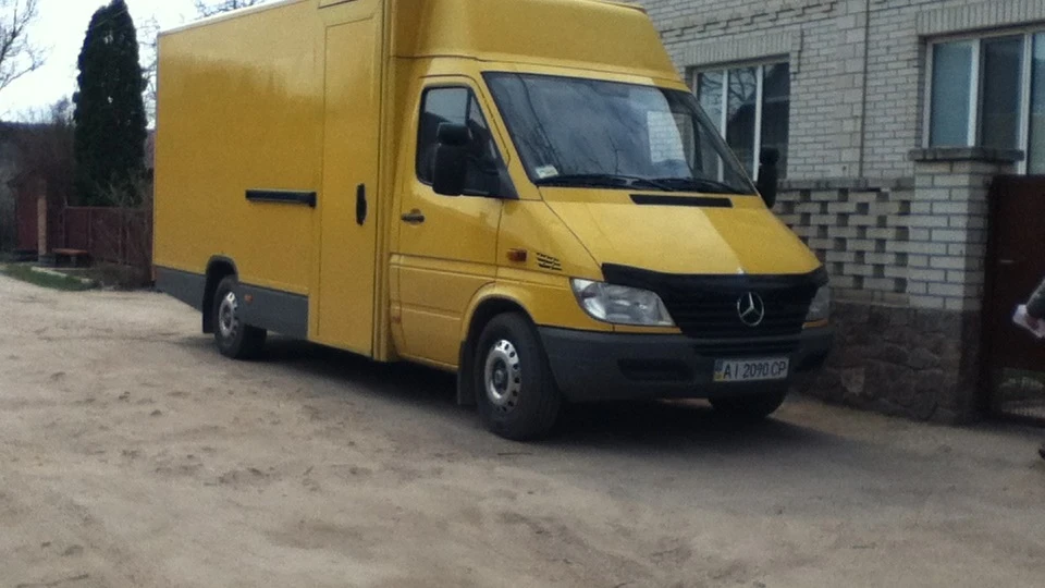 Mercedes-Benz Sprinter Motorsport 3