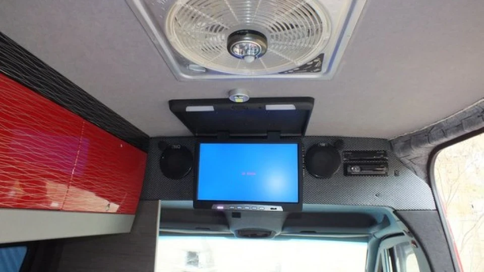 Mercedes-Benz Sprinter Raspberry