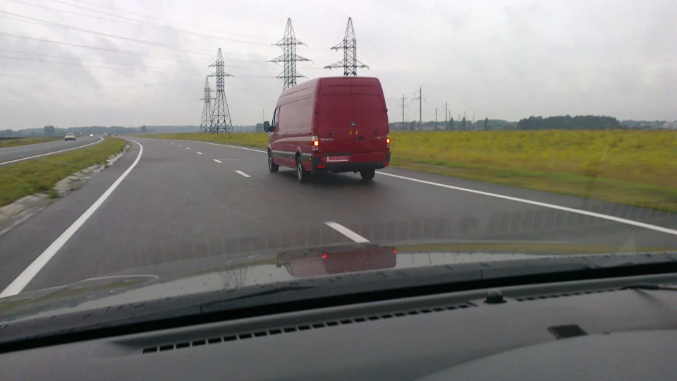 Mercedes-Benz Sprinter Raspberry 3