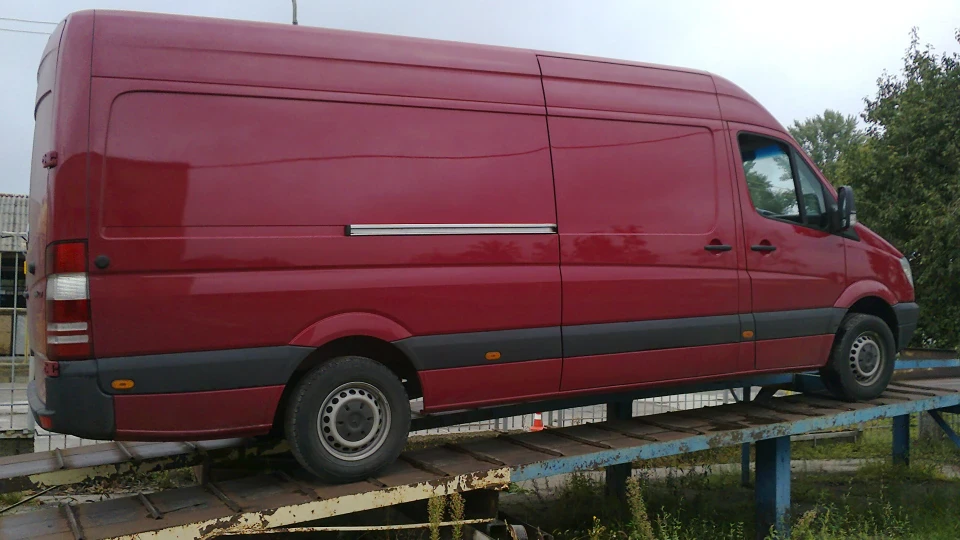 Mercedes-Benz Sprinter Raspberry 4