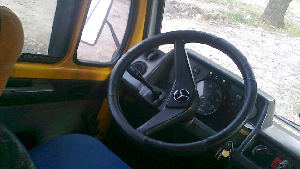Mercedes-Benz T1 4