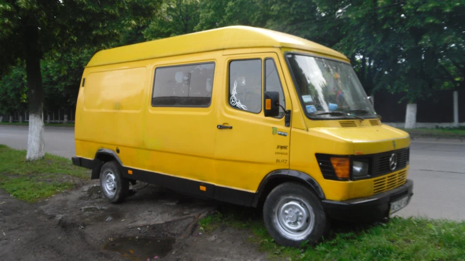 Mercedes-Benz T1 208D 2