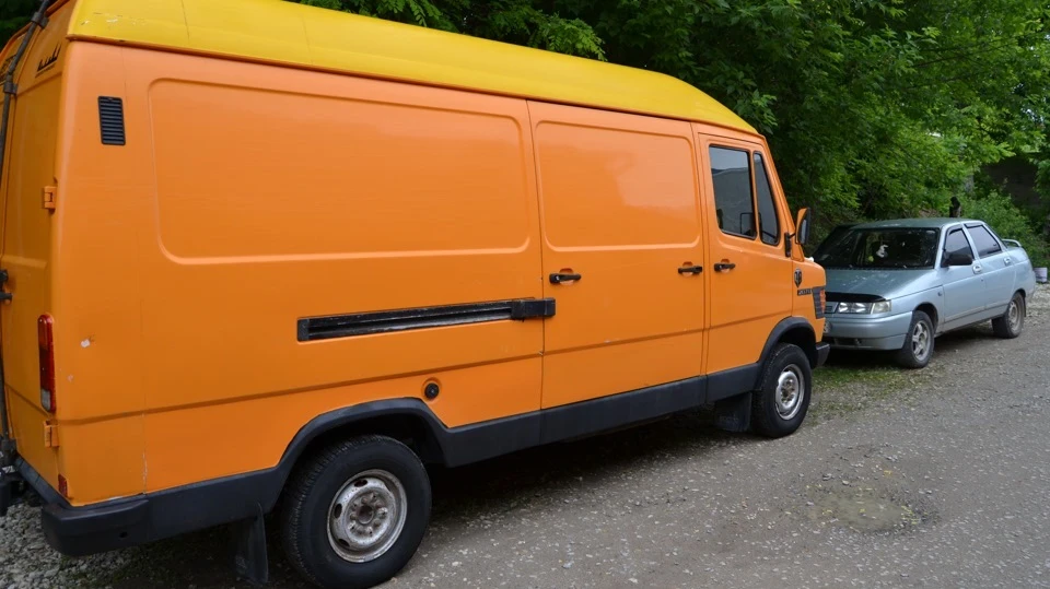 Mercedes-Benz T1 2.4 дизель чавун