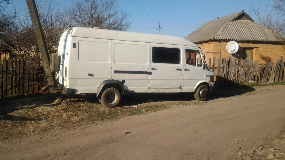 Mercedes-Benz T1 410D 5