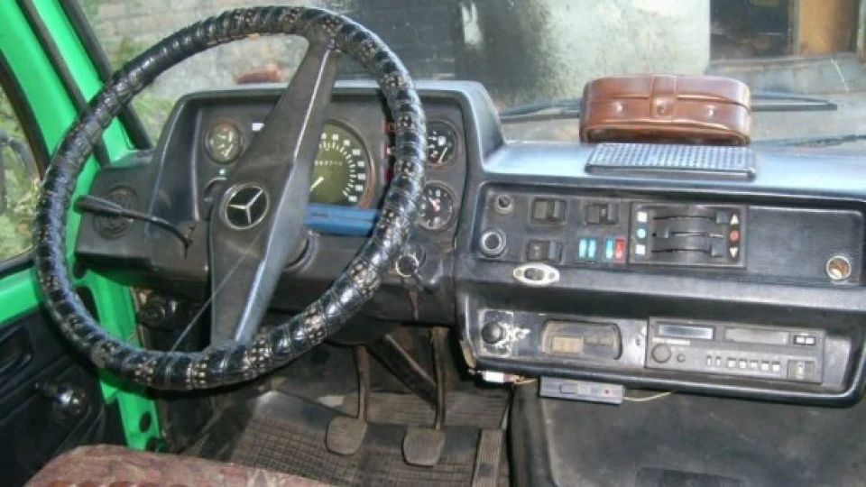 Mercedes-Benz T1 ЗЕЛЕНИЙ ГОБЛІН 4