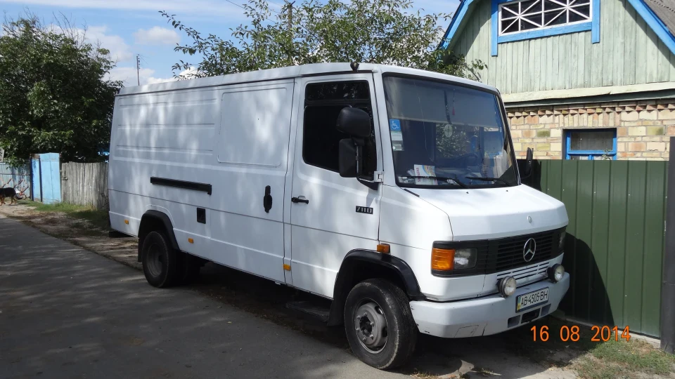 Mercedes-Benz T2 тягач 711 2