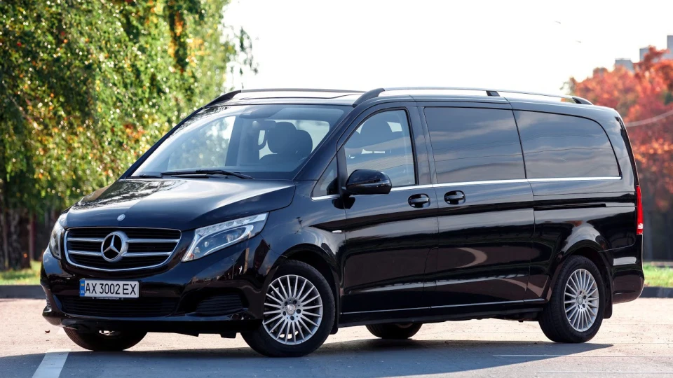 Mercedes-Benz V-Class 3