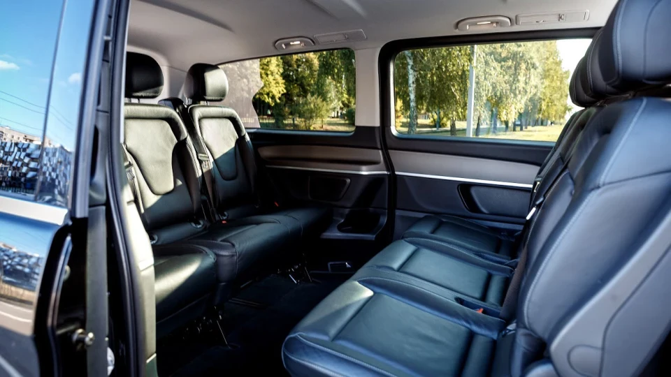 Mercedes-Benz V-Class 4