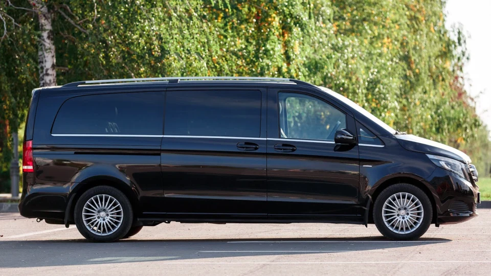 Mercedes-Benz V-Class 5