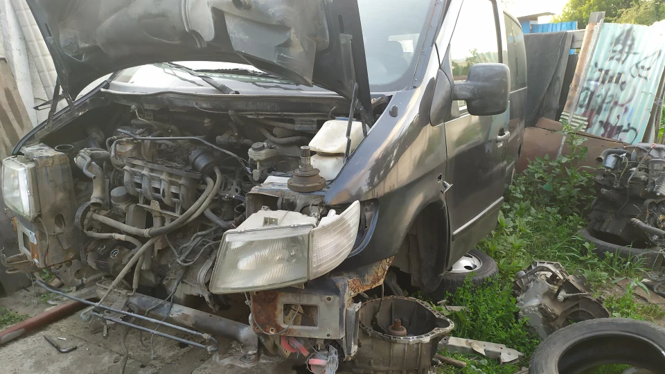 Mercedes-Benz V-Class 3